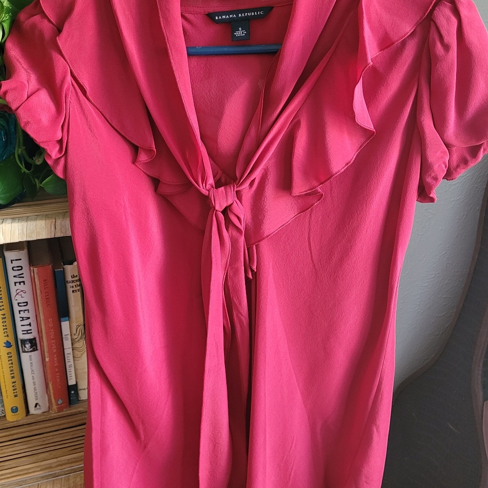 Banana Republic Silk Tie Neck Blouse